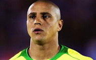 So về sức mạnh, 'kèo trái' nào hơn Roberto Carlos 