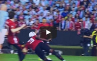 Eric Bailly bay người phá bóng đầy quả cảm trước Celta Vigo