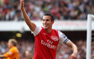 5 cầu thủ từng khoác áo Arsenal và Man Utd: 'Kẻ Judas' Van Persie