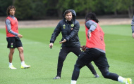 Dùng đội hình 2 đấu Arsenal, Mourinho được Conte 'tiếp sức'