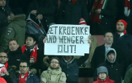CĐV Arsenal: Đừng 'đuổi' Wenger, hãy tẩy chay Kroenke!