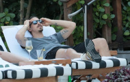 Gác lại nỗi buồn chấn thương, Ibra đi nghỉ ở Miami