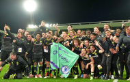 Sau vòng 37 NHA: Chào tân vương Chelsea; Liverpool & Arsenal kịch chiến
