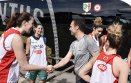 Một loạt 'chân dài' tiếp sức Juve trước chung kết Coppa Italia