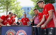 Dàn sao Bayern căng thẳng tột độ với... banh bàn