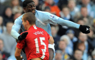 Micah Richards 'tung cước' vào mặt Vidic và cái kết đắng