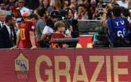 Totti yếu đuối lạ thường trong trận đấu chia tay Roma