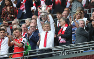 Thơ về FA cup: 'Wenger chưa OUT'