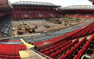 Anfield 'tan nát' trước ngày thay áo mới