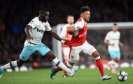 Gặp khó vụ Salah, Liverpool quay lại với Chamberlain