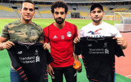 Chụp ảnh với áo Liverpool, Salah đã chốt tương lai?