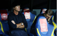 Joachim Loew thẫn thờ nhìn Eriksen phá lưới đội nhà