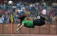 Higuita - Thủ môn quái dị nhất trong lịch sử bóng đá thế giới