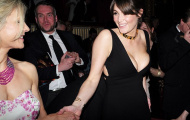 Vẻ cuốn hút không thể chối từ của Gemma Arterton