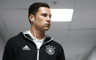 Draxler cùng các đồng đội bảnh bao tiến vào SVĐ tại Sochi