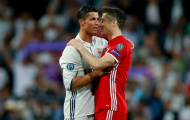 Đại diện xác nhận Lewandowski đang buồn, vì Ronaldo?