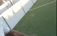 Sợ hiểu lầm, Lukaku vừa đá vừa che logo Chelsea