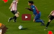 Làm thế nào Ronaldinho dễ dàng đánh bại các đối thủ khi đối mặt?