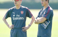 Wenger bổ sung Jens Lehmann, cầu thủ Arsenal miệt mài phòng gym
