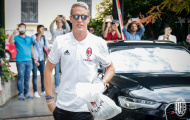 Hàng HOT của Italia xuất hiện như nam thần tại Milan