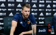 Thoát khỏi cái bóng của Buffon, Neto rạng ngời ra mắt Valencia