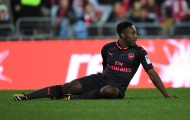 10 phút, Lacazette 'cân' cả bộ ba Ozil, Walcott, Welbeck