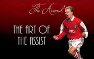 Dennis Bergkamp, người làm cho bóng đá trở nên thật giản đơn