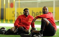 Sự ăn ý đến ảo diệu giữa Andy Cole và Dwight Yorke