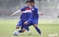 Văn Thanh 'khóa kèo' Xuân Trường trong buổi tập đầu tiên