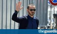 Rừng fan AC Milan hò reo chào đón Leonardo Bonucci