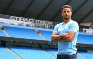 Kyle Walker ra mắt Man City, Pep Guardiola cười tươi rói
