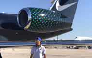 Nike cho hẳn máy bay để Ronaldo đi du hí với người yêu
