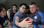 Leicester đá tập, vẫn được săn đón như minh tinh điện ảnh