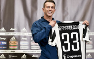 'Mất' số 10, Bernardeschi vẫn vui vẻ khoe áo mới của Juventus