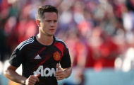 Ở lại Man Utd, Herrera nhận lương khủng
