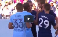 Kevin De Brunye vô cớ ẩu đả với Eric Dier 