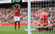 Arsenal 1-2 Sevilla: Giáo sư chia nửa buồn vui