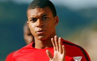 Real, Barca mời gọi, Mbappe vẫn ‘tỉnh bơ’ trên sân tập