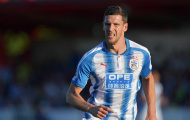 Mùa giải sắp bắt đầu, đội trưởng Huddersfield đã vội giải nghệ