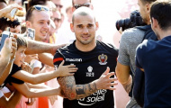 Wesley Sneijder được chào đón như người hùng trong buổi tập đầu với Nice