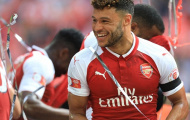 Chelsea CHỐT GIÁ 25 triệu bảng hỏi mua Chamberlain