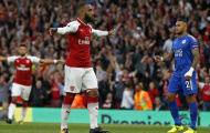 Nổ súng ngày ra mắt, Lacazette lập kỷ lục Premier League