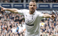 Rafael van der Vaart khi còn chơi cho Tottenham