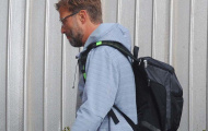Jurgen Klopp lặng lẽ đến sân tập chuẩn bị cho Champions League