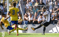Juve đấu tập nhẹ nhàng cùng đội trẻ chờ ngày khai màn Serie A