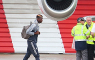 Pogba lại khoe kiểu tóc mới trước trận gặp Swansea