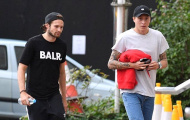 Daley Blind dẫn Lindelof đi 'giải ngố' sau thắng lợi trước Swansea