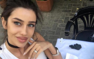 'Bản sao' Irina Shayk khoe vẻ gợi tình
