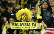 CĐV Malaysia 'đốt lửa' khán đài Shah Alam như thế nào?