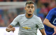 Valencia mượn thành công số 15 của Man Utd